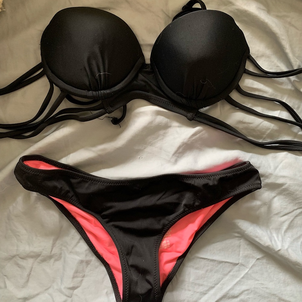 6 Swimsuits